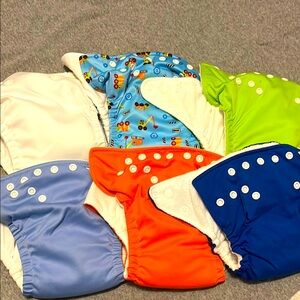 One Size Charlie Banana Reusable Cloth Diaper Set- with adjustable leg elastics